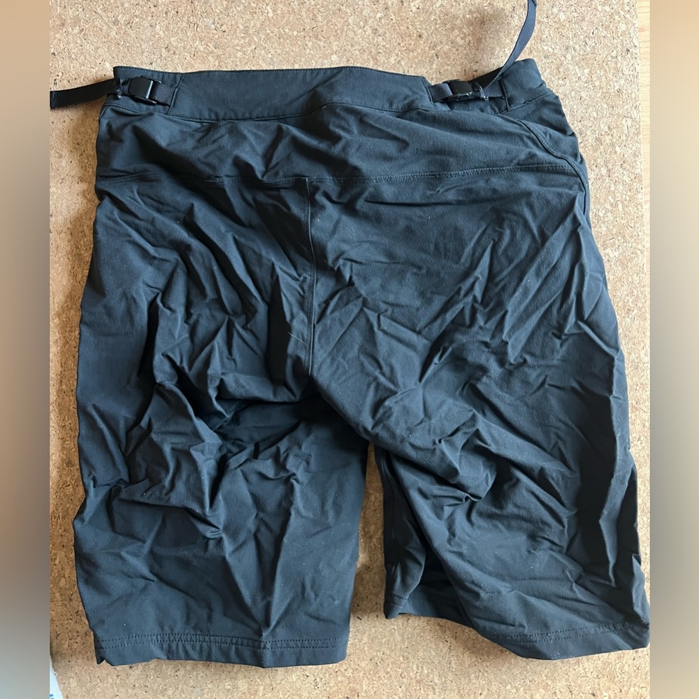 Dakine men’s mtb shorts size medium (32-33) - Picture 3 of 4